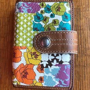 Small wallet, but holds a lot!